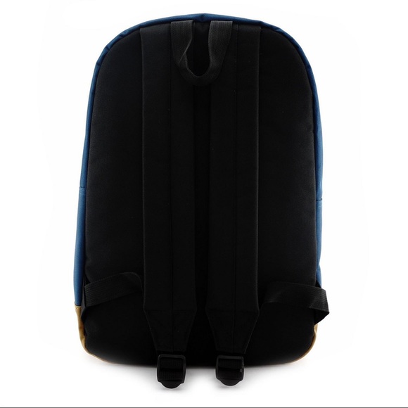 NWT ‘Stranger Things’ loungefly backpack - Picture 3 of 5